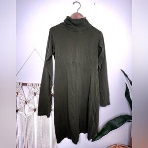 Columbia Dress Olive Green Turtleneck cotton